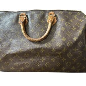 Louis Vuitton Speedy